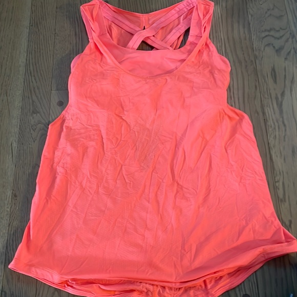 lululemon athletica Tops - Lululemon Coral Built in Bra tank - sz 6
